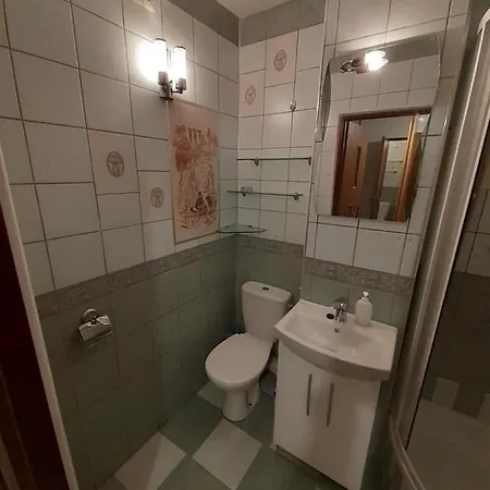 Centrum Zlote Tarasy Metro Rondo Onz Balkon