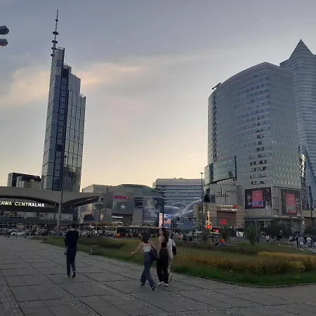 Centrum Zlote Tarasy Metro Rondo Onz Balkon Warsaw